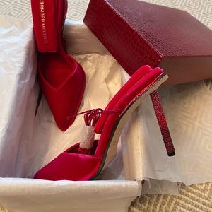 NWT Tamara Mellon Comet jewel-encrusted heel in Ruby Velvet, 8.5